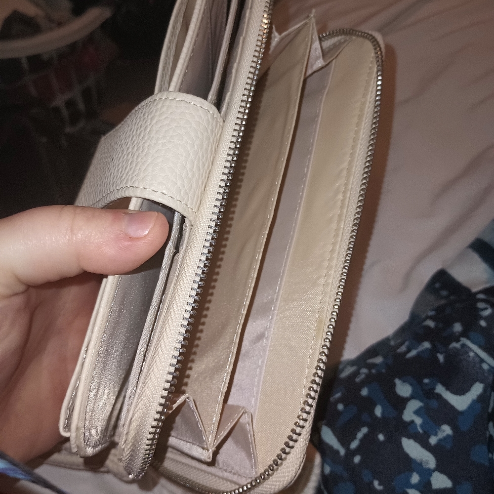 Wallet - Picture 3 of 3
